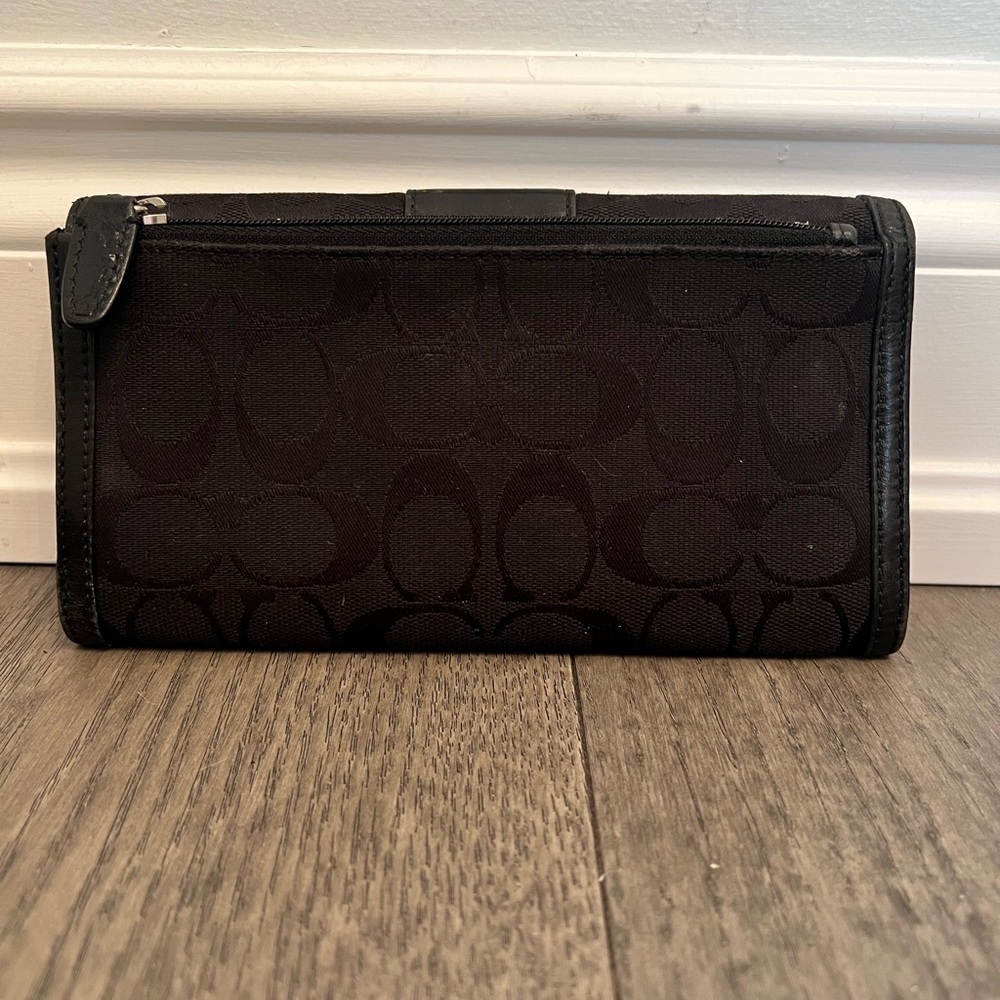 Coach Black Signature Wallet - Picture 4 of 7